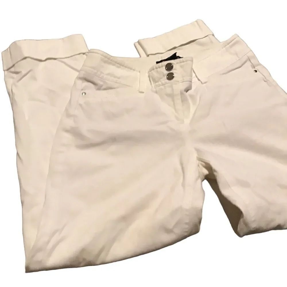 White House black market like new white cotton denim capris size 00